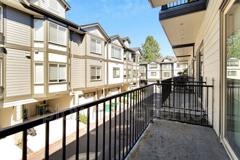 Available 2BR/2.5BATH Townhome with Garage and extra parking! property image