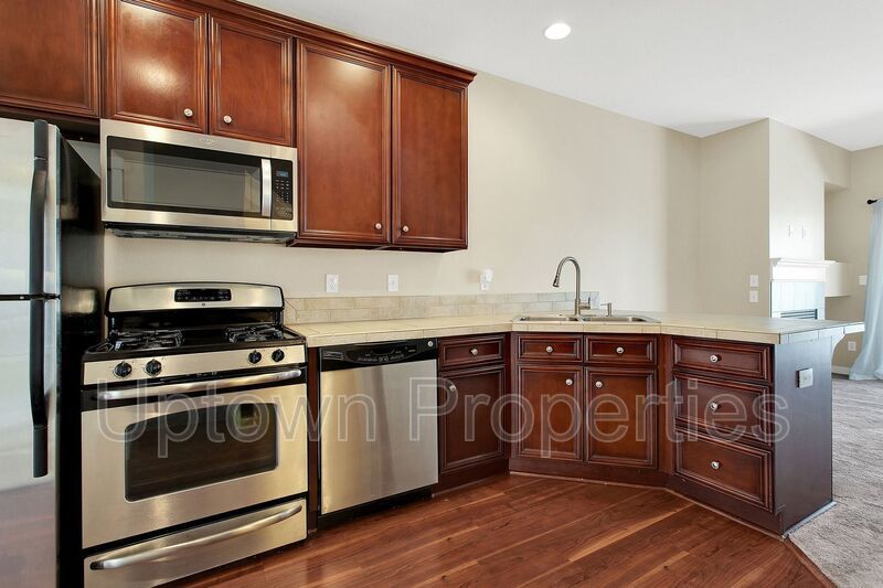 Available 2BR/2.5BATH Townhome with Garage and extra parking! property image