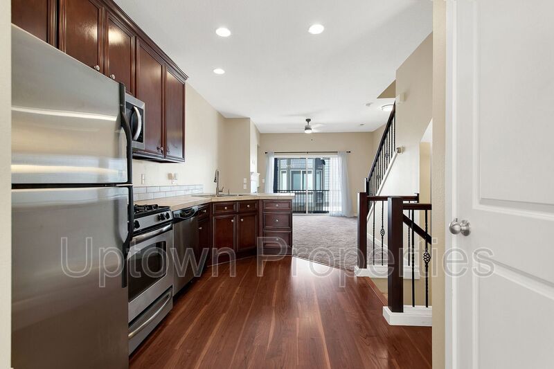 Available 2BR/2.5BATH Townhome with Garage and extra parking! property image