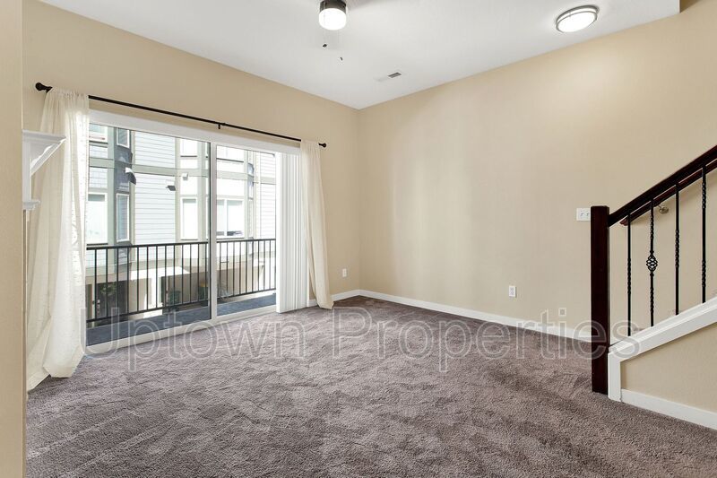 Available 2BR/2.5BATH Townhome with Garage and extra parking! property image