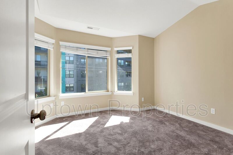 Available 2BR/2.5BATH Townhome with Garage and extra parking! property image