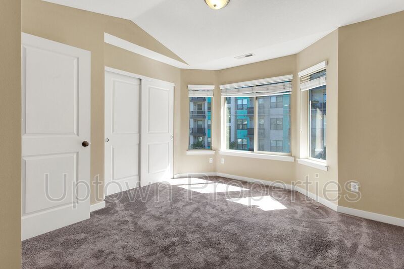 Available 2BR/2.5BATH Townhome with Garage and extra parking! property image