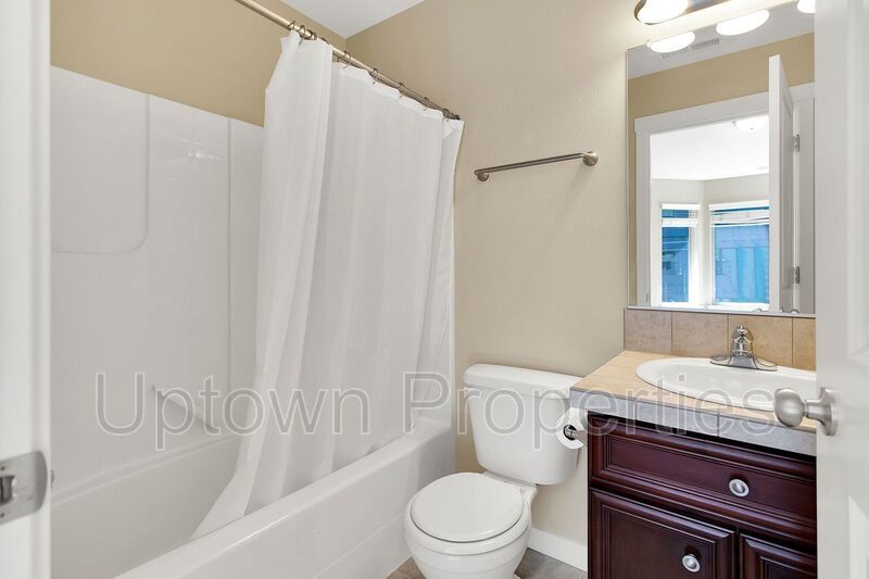 Available 2BR/2.5BATH Townhome with Garage and extra parking! property image