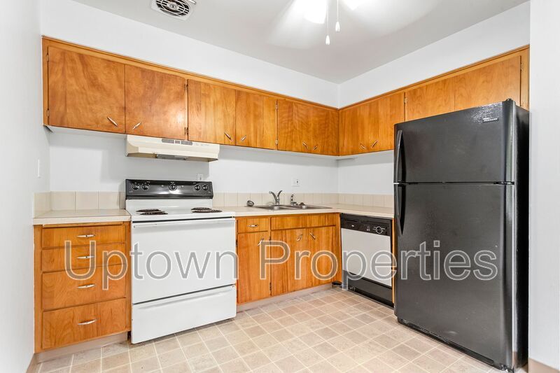 Charming SW Portland Living with Easy City Access property image