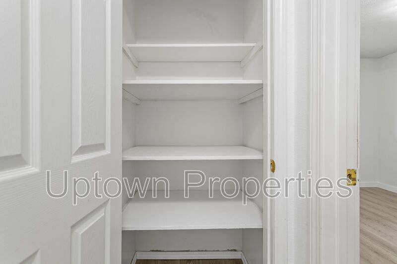 Charming SW Portland Living with Easy City Access property image