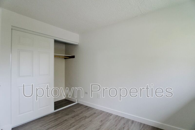 Available 2BD/1BA Apartment near Multnomah Village! **50% OFF first month's rent! property image