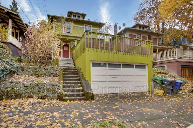 Charming 2-Bedroom Home in the Heart of SE Portland! property image