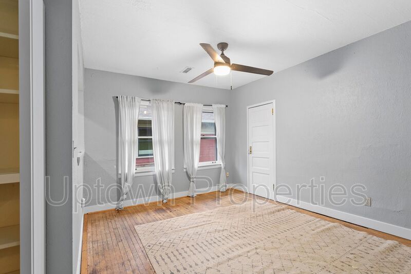 Charming 2-Bedroom Home in the Heart of SE Portland! property image