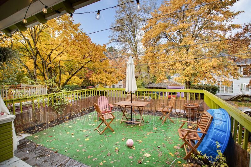 Charming 2-Bedroom Home in the Heart of SE Portland! property image