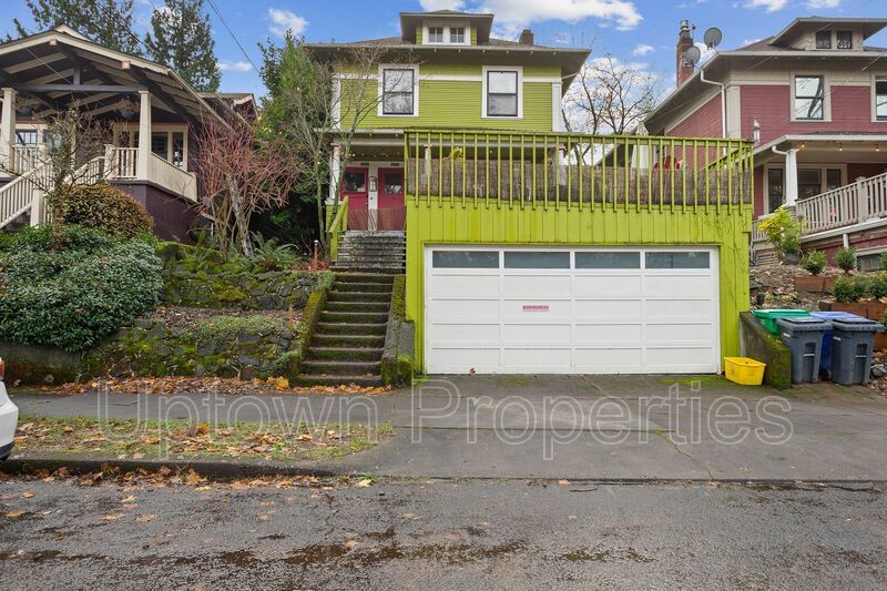Charming 2-Bedroom Home in the Heart of SE Portland! property image