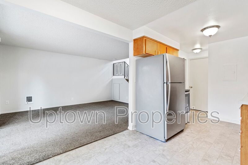 3BR/2BATH Two-Story Apartment Available in Hillsboro! **HOLIDAY SPECIAL** property image