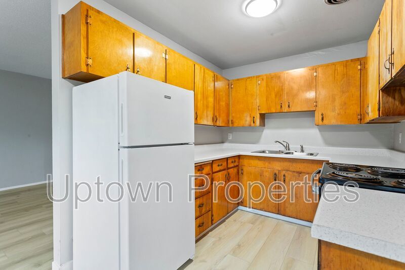 Cozy 2BD/1BTH Ground-level Apartment in Gabriel Terrace property image