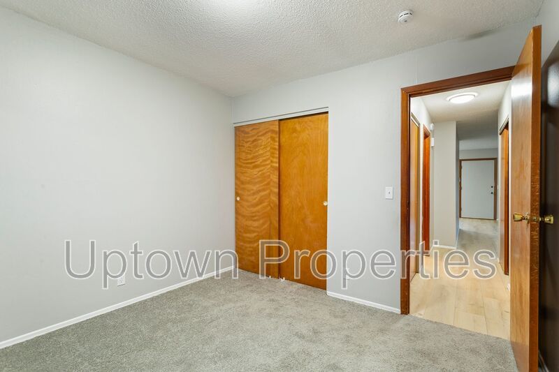 Cozy 2BD/1BTH Ground-level Apartment in Gabriel Terrace property image