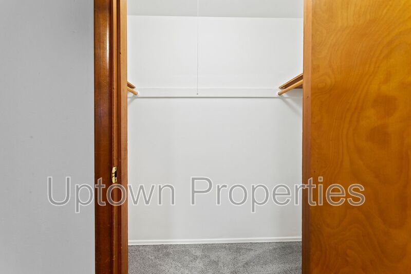 Cozy 2BD/1BTH Ground-level Apartment in Gabriel Terrace property image