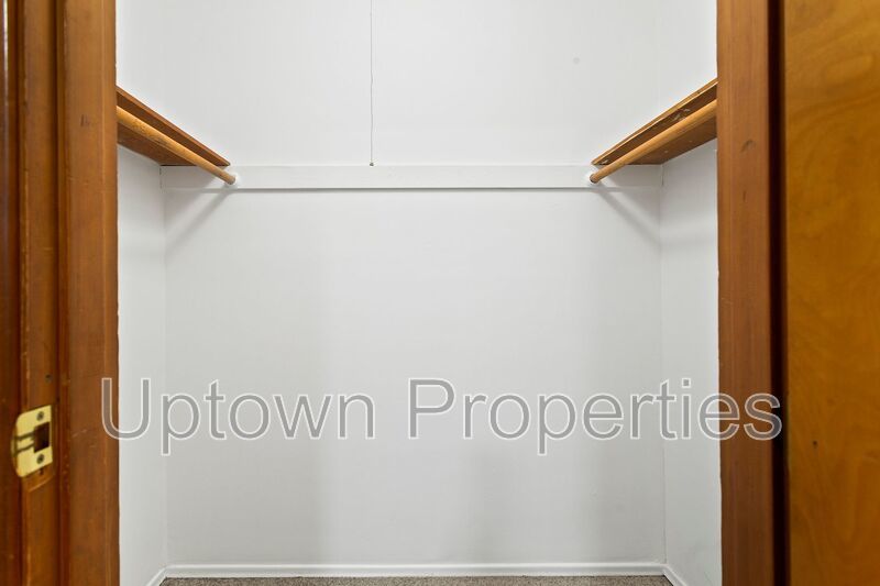 Cozy 2BD/1BTH Ground-level Apartment in Gabriel Terrace property image