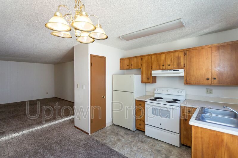 2BD/1BTH Top-floor Apartment Unit in Montavilla property image