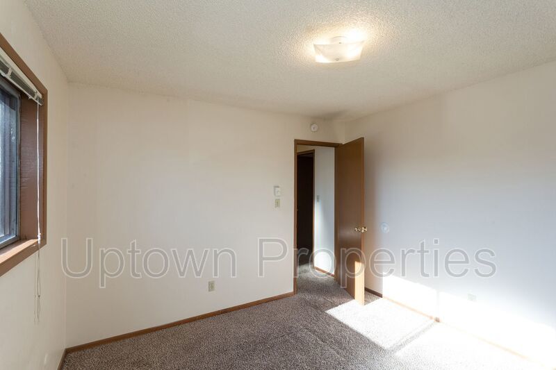2BD/1BTH Top-floor Apartment Unit in Montavilla property image
