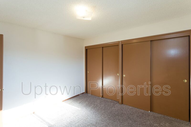 2BD/1BTH Top-floor Apartment Unit in Montavilla property image